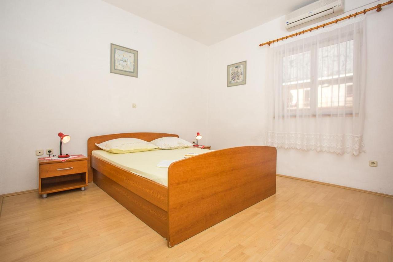 Apartments Nuic 748 Makarska Exterior photo