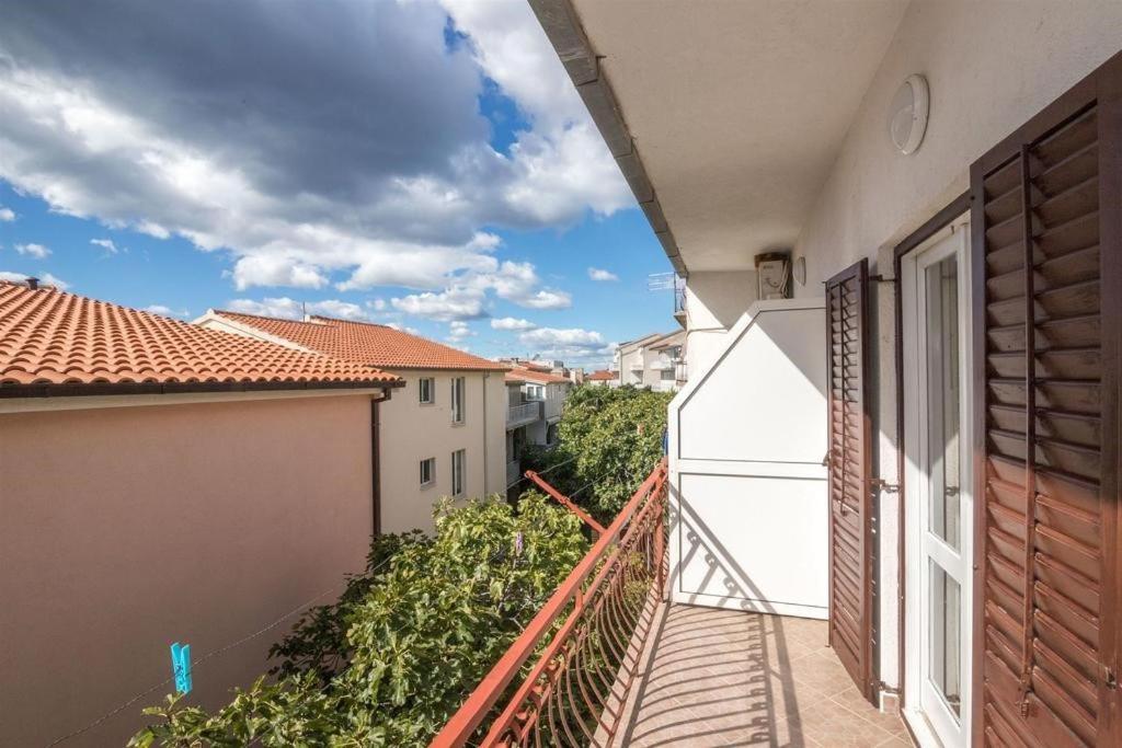 Apartments Nuic 748 Makarska Exterior photo