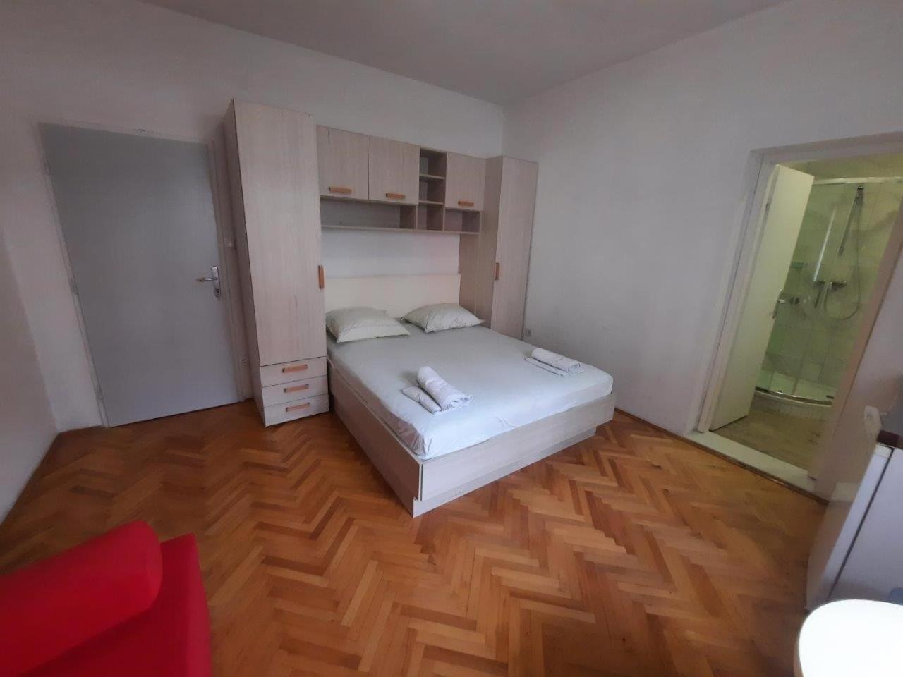 Apartments Nuic 748 Makarska Exterior photo