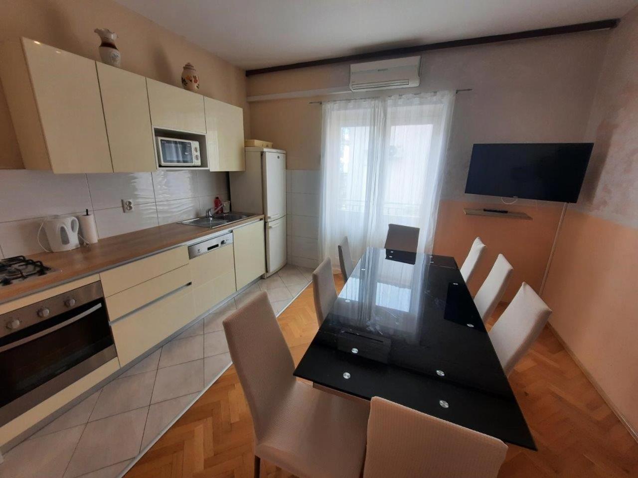 Apartments Nuic 748 Makarska Exterior photo