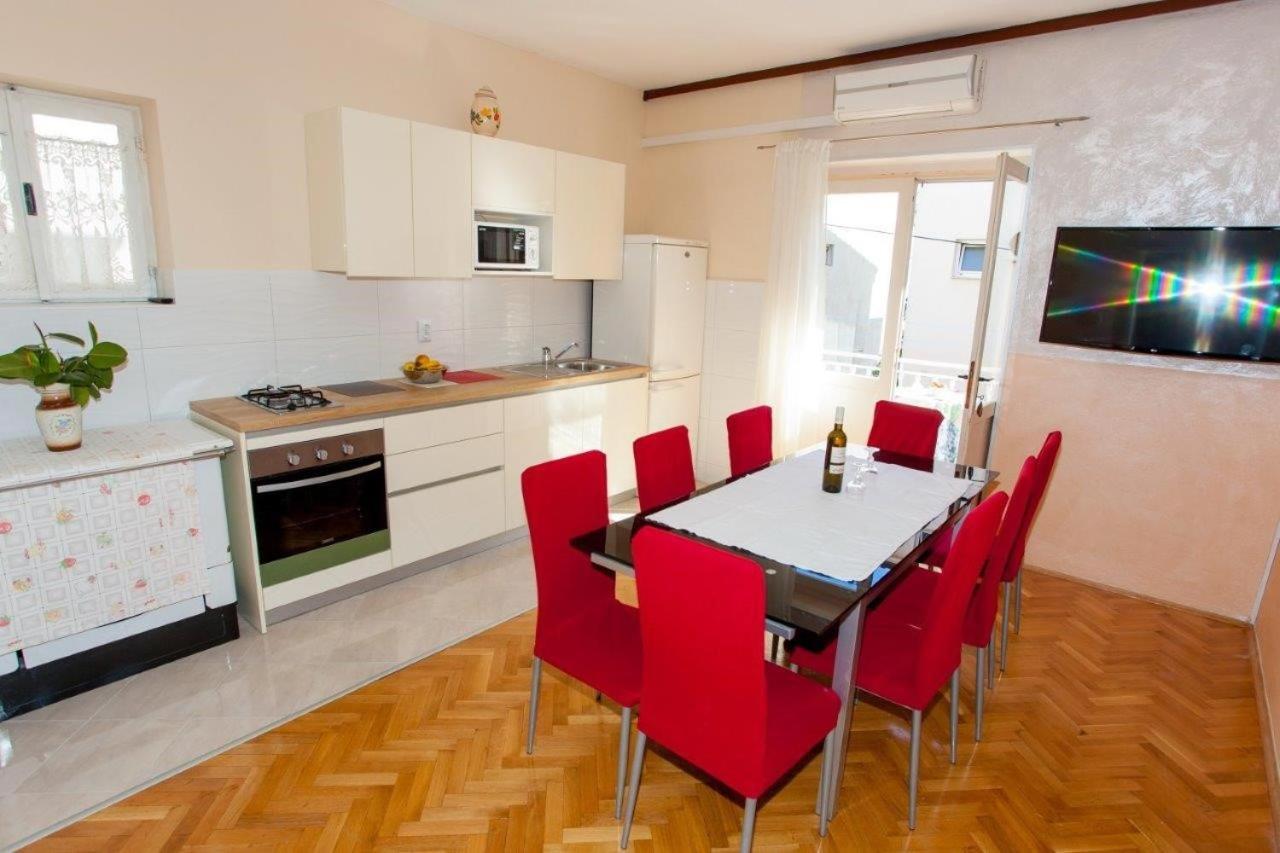 Apartments Nuic 748 Makarska Exterior photo